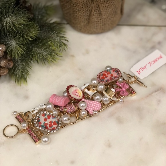 💖NWT💖 Betsey Johnson BABYCAKES CLUSTER BRACELET PINK - Picture 5 of 12